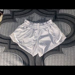 lulu lemon hotty hot shorts